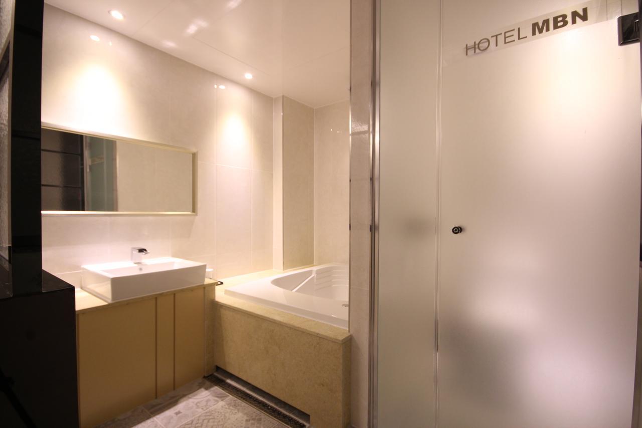 Mbn Hotel Changwon Extérieur photo