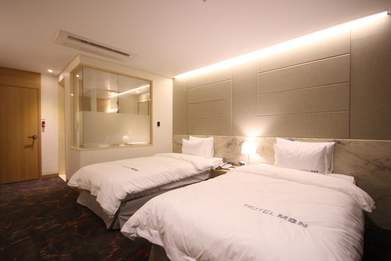 Mbn Hotel Changwon Extérieur photo
