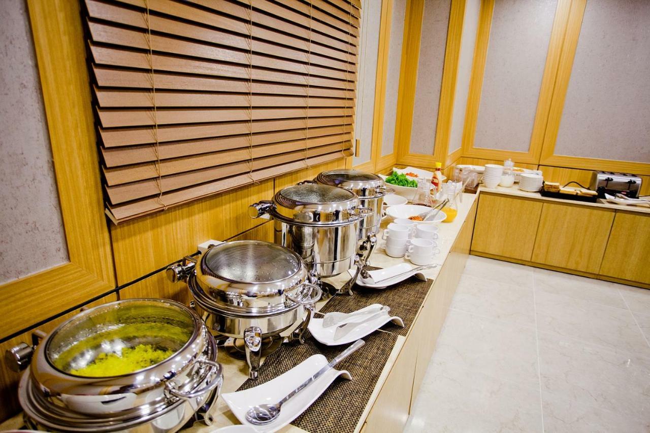 Mbn Hotel Changwon Extérieur photo