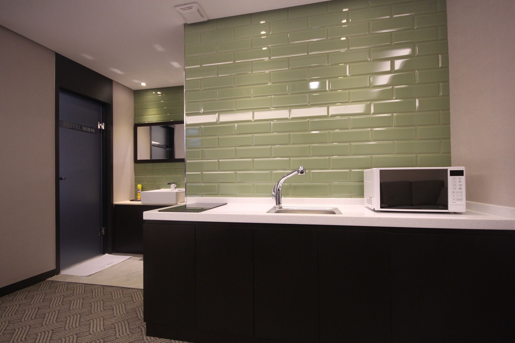 Mbn Hotel Changwon Extérieur photo
